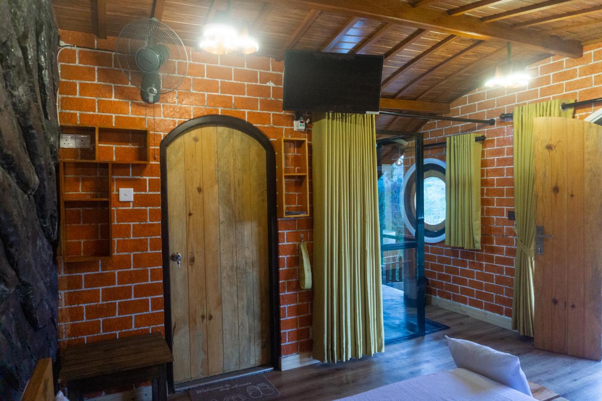 Hobbit Hole Hideaway Bed & Breakfast เอลลา ภายนอก รูปภาพ